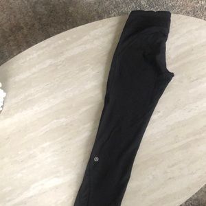 Lulu lemon black leggings high rise mesh size 6